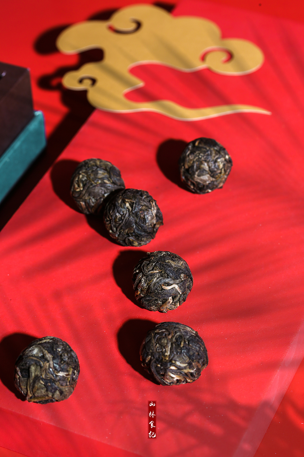场景设计 │ 古树龙珠纯料春茶（图ZMjQxNTMzNTY0） - 产品摄影 - 站酷设计师山林纪原创素材 - 站酷ZCOOL