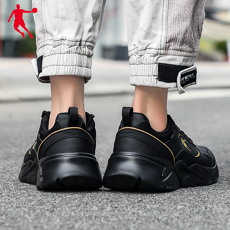 【修图】【外景】男鞋皮面休闲鞋外景