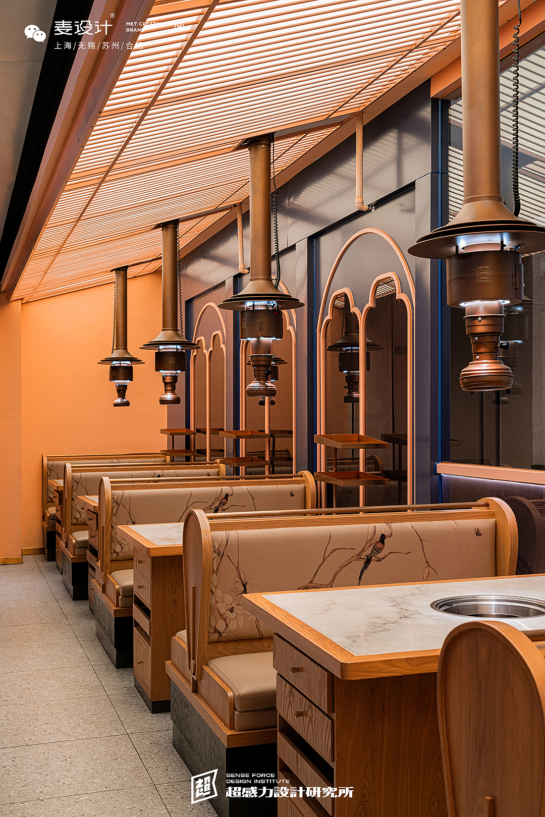 韩宫宴——故颐宫游，新式国风宫廷美学 | 耶兔兽设计（图ZMjg0OTU4MTA0） - 酒店餐饮设计 - 站酷设计师董青_耶兔兽设计原创素材 - 站酷ZCOOL