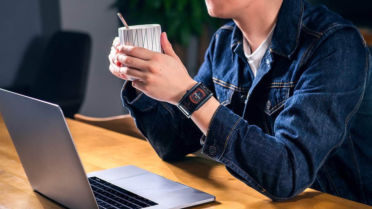 红魔5S游戏手机&努比亚Watch柔性屏手表拍摄（图ZMjE5NTk2NDEy） - 产品摄影 - 站酷设计师挥霍青春WU原创素材 - 站酷ZCOOL