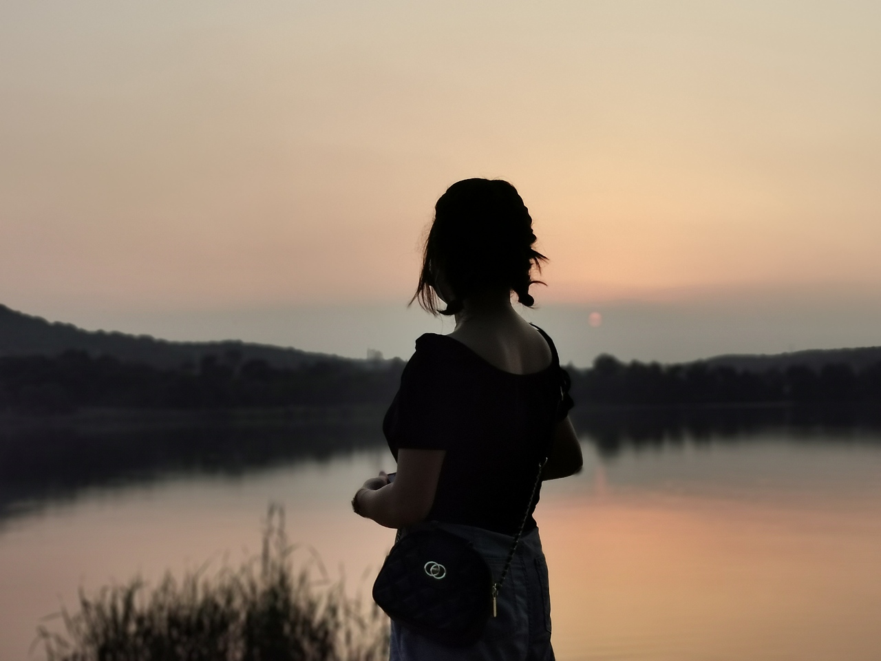湖边夕阳（图ZMjIzMjc4MjU2） - 人像摄影 - 站酷设计师任秋洁原创素材 - 站酷ZCOOL