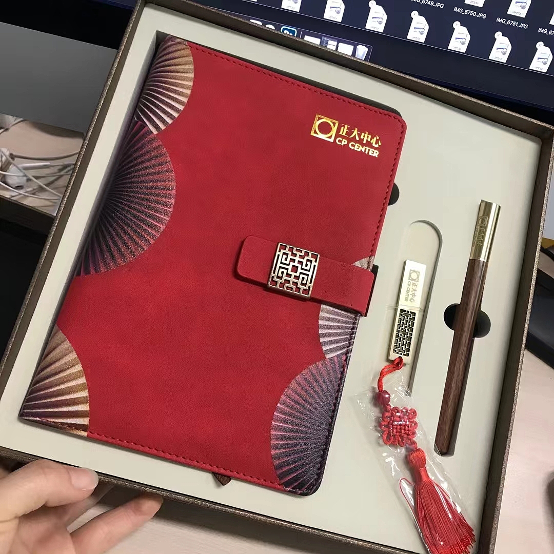 正大中心新春伴手礼物料设计（图ZMjU0OTgxNDc2） - 其他 - 站酷设计师杨可isabella原创素材 - 站酷ZCOOL
