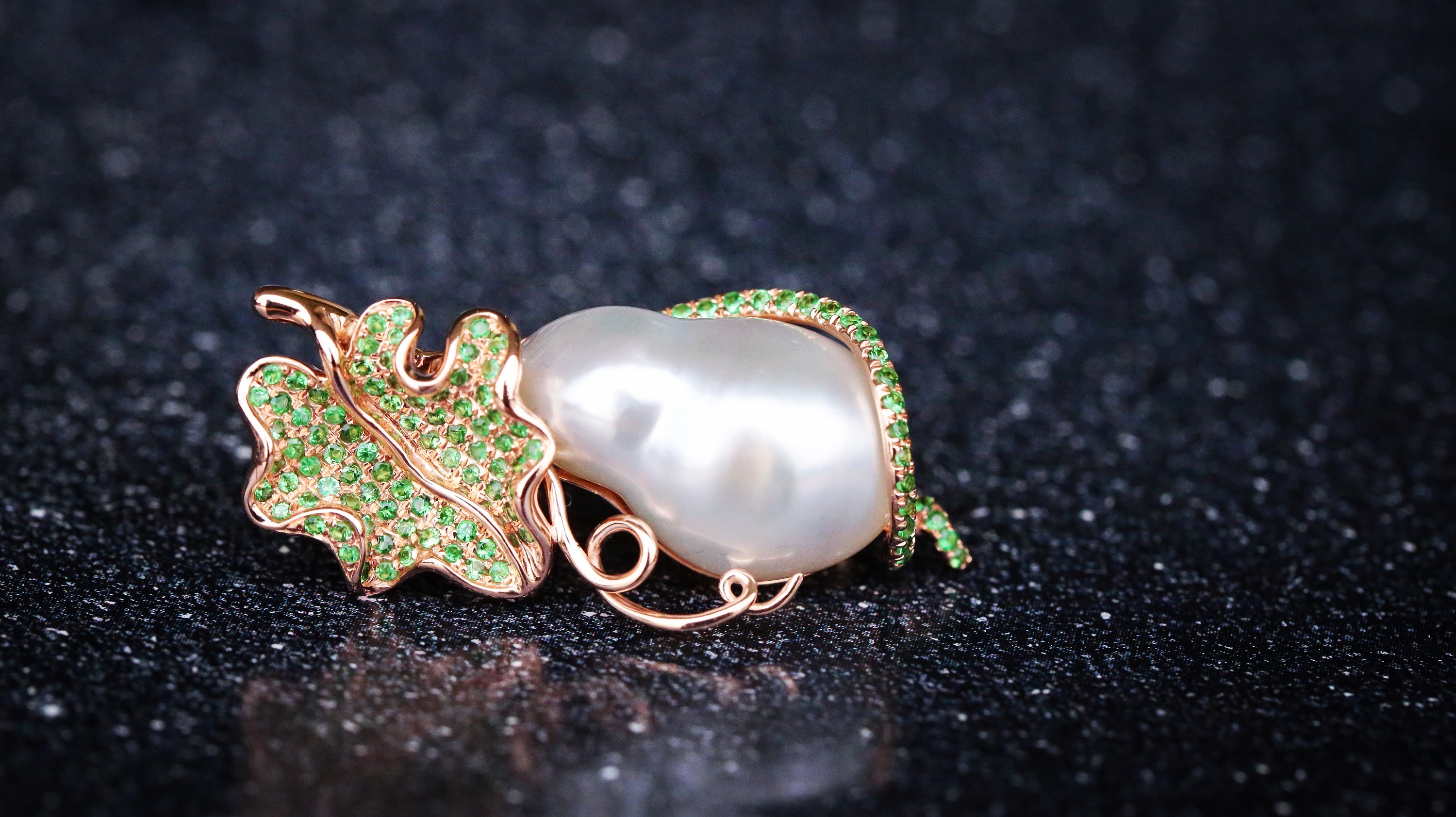 天然海水珍珠葫芦形胸针