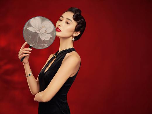 黑红金