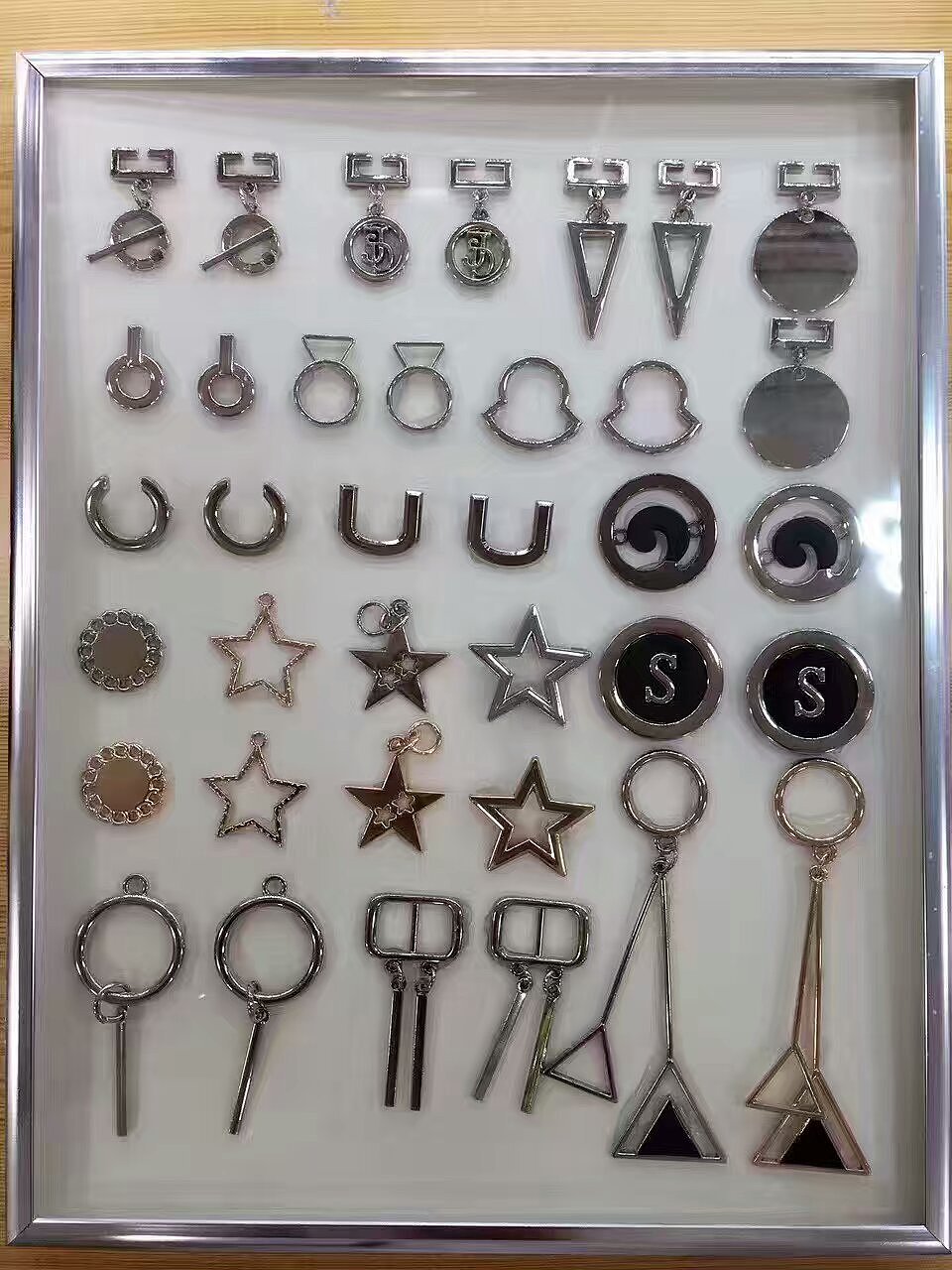 厂家钱包箱包帽子挂饰吊饰香水瓶挂牌包包挂件钥匙挂扣