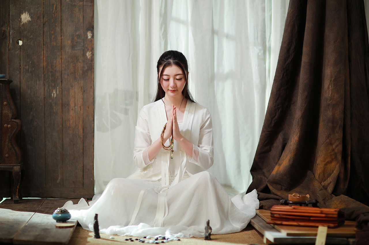 中国风服装拍摄 国风汉服模特拍摄 网店上新展示图片（图ZMTI2MTU2ODM2） - 产品摄影 - 站酷设计师影际摄影原创素材 - 站酷ZCOOL