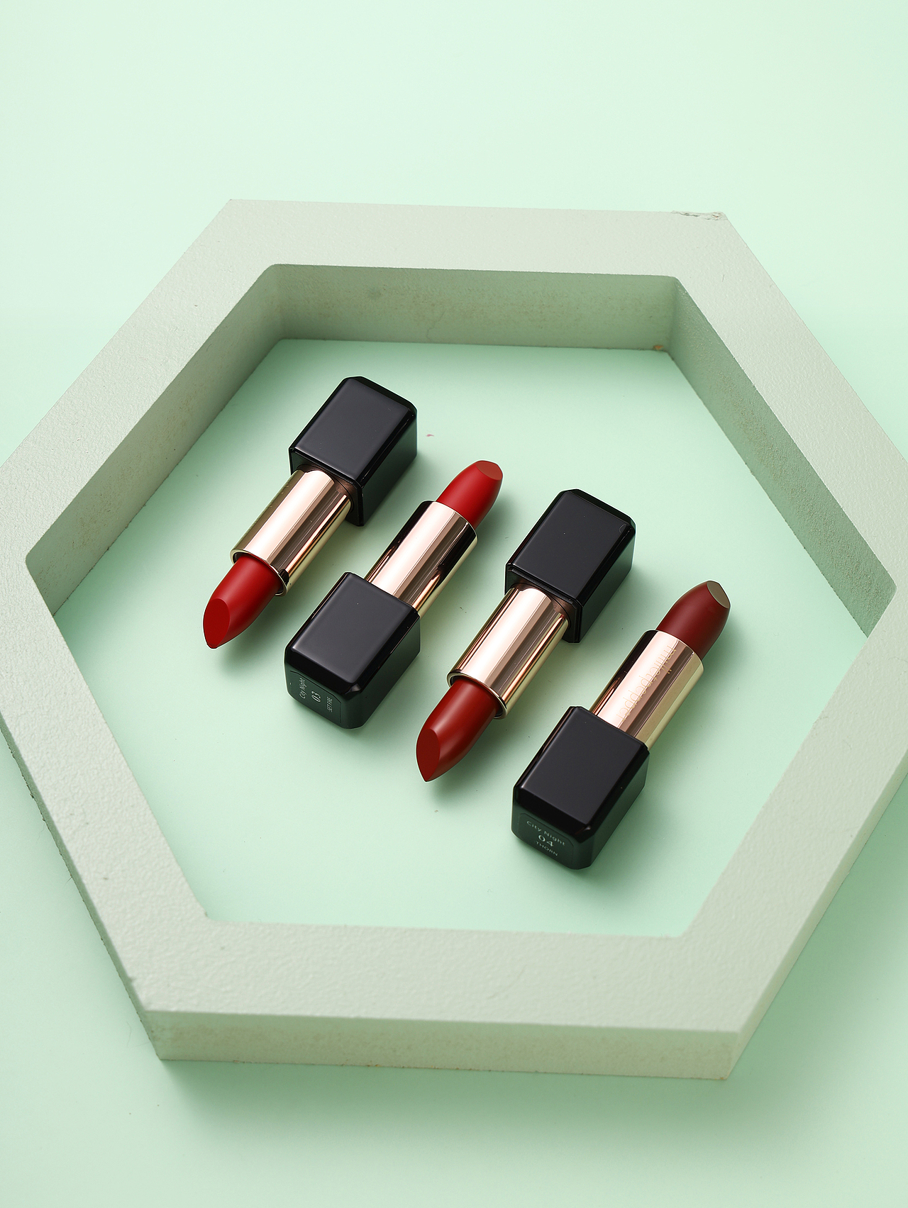 化妆品（图ZMjQwNTY4MDg4） - 产品摄影 - 站酷设计师叶云熙原创素材 - 站酷ZCOOL