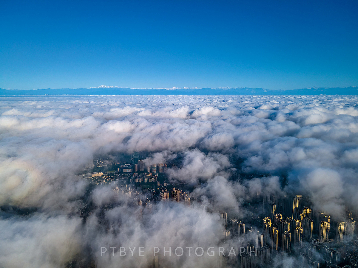 8月蓉城，雪山与穿月（图ZMjY5Nzk2ODQ4） - 风光摄影 - 站酷设计师Ptbye原创素材 - 站酷ZCOOL