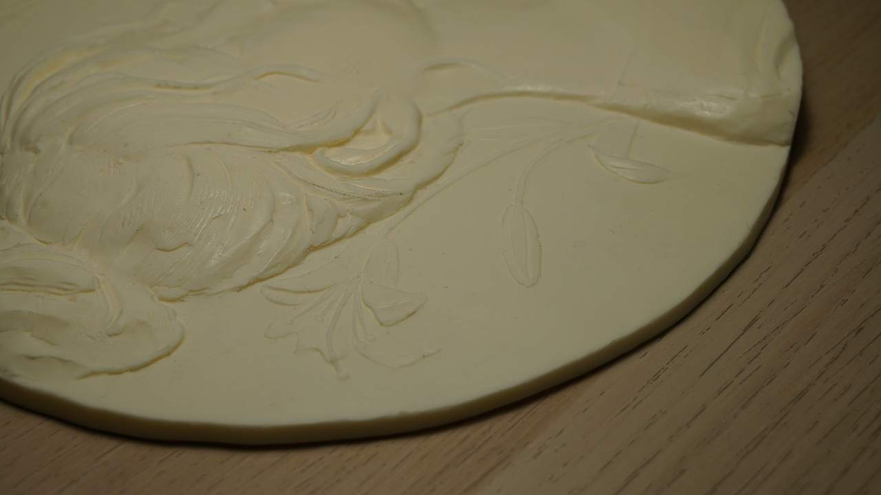 浮雕《百合花开》