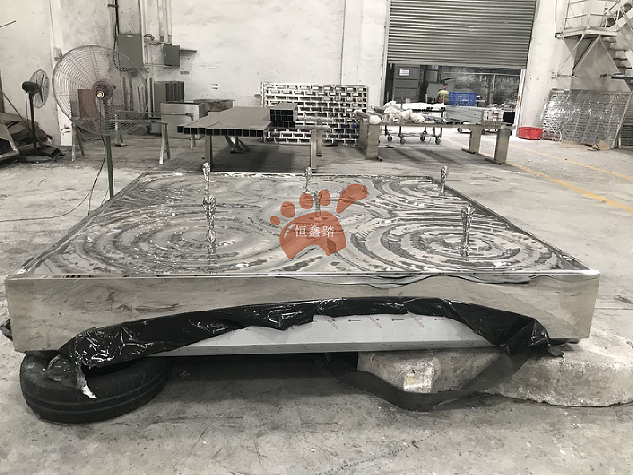 景观不锈钢涟漪雕塑 手工敲打波浪纹不锈钢水滴摆件