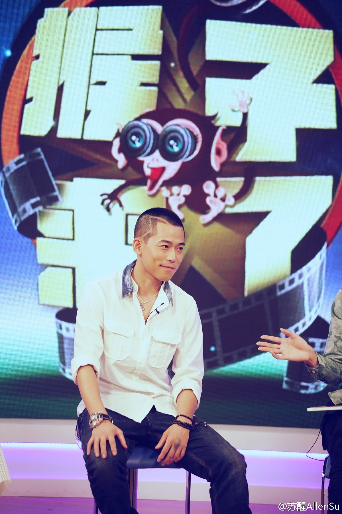 土豆纪实脱口秀“猴子来了”视觉KV设计（图ZMzM5MDkzMzY=） - 海报 - 站酷设计师minoyu原创素材 - 站酷ZCOOL