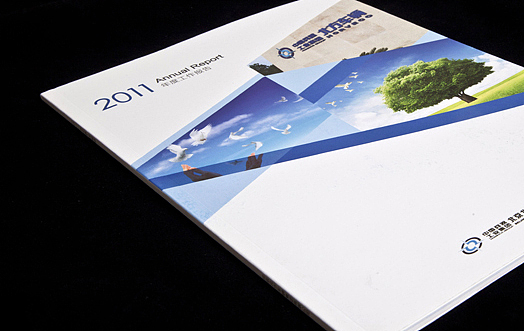 北方车辆2011年年报（图ZOTI4MzYyOA==） - 其他平面 - 站酷设计师chuhao268原创素材 - 站酷ZCOOL