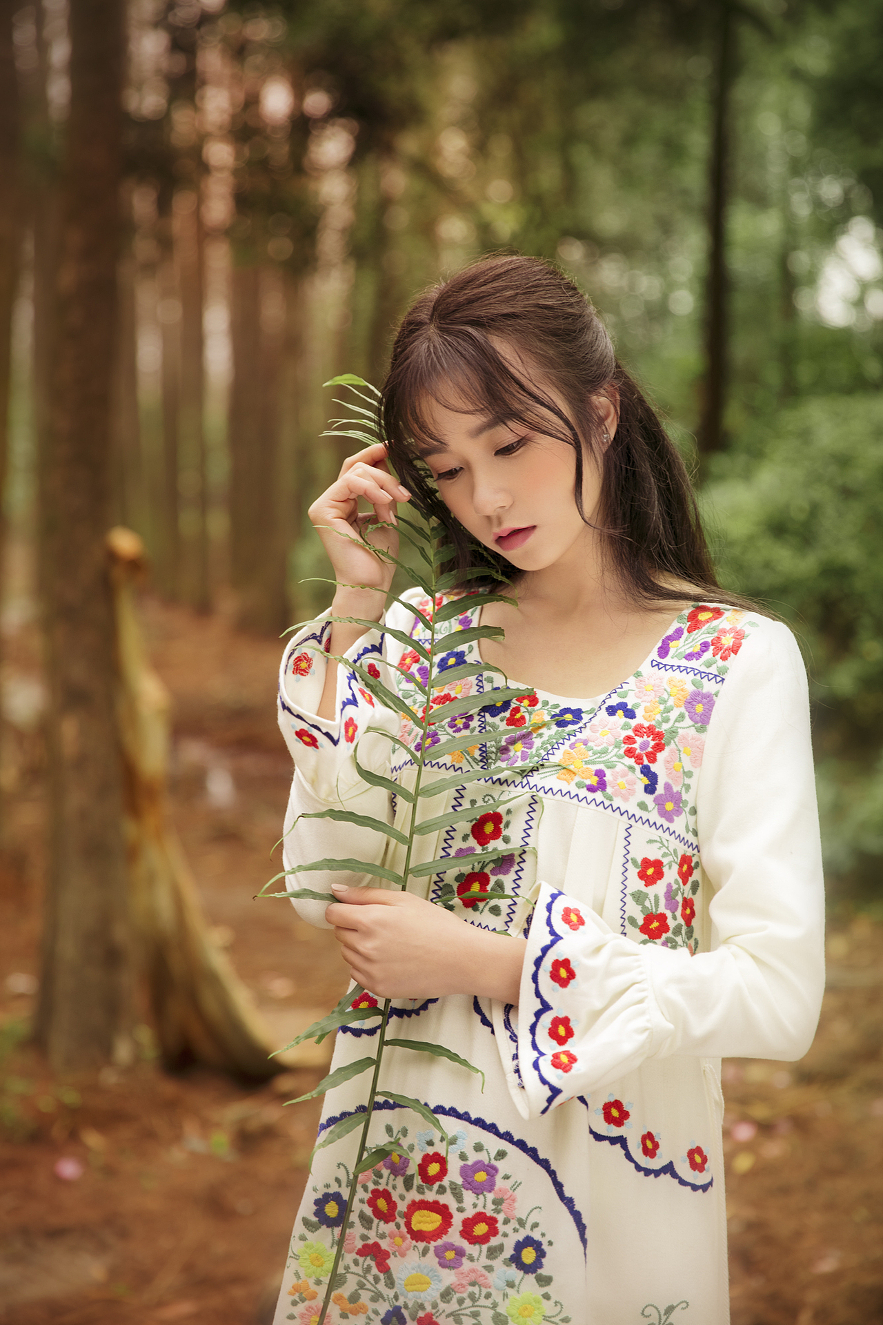 林间精灵（图ZNzM3ODY5NzY=） - 人像摄影 - 站酷设计师摄影师沛霖原创素材 - 站酷ZCOOL