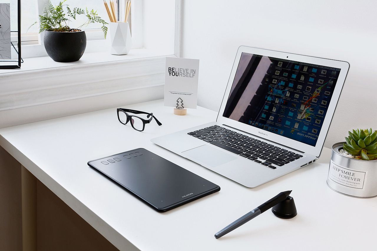 绘画板拍摄，场景搭配，书写你的创意（HUION）（图ZMTE0NTg4Mjk2） - 产品摄影 - 站酷设计师星图视觉原创素材 - 站酷ZCOOL