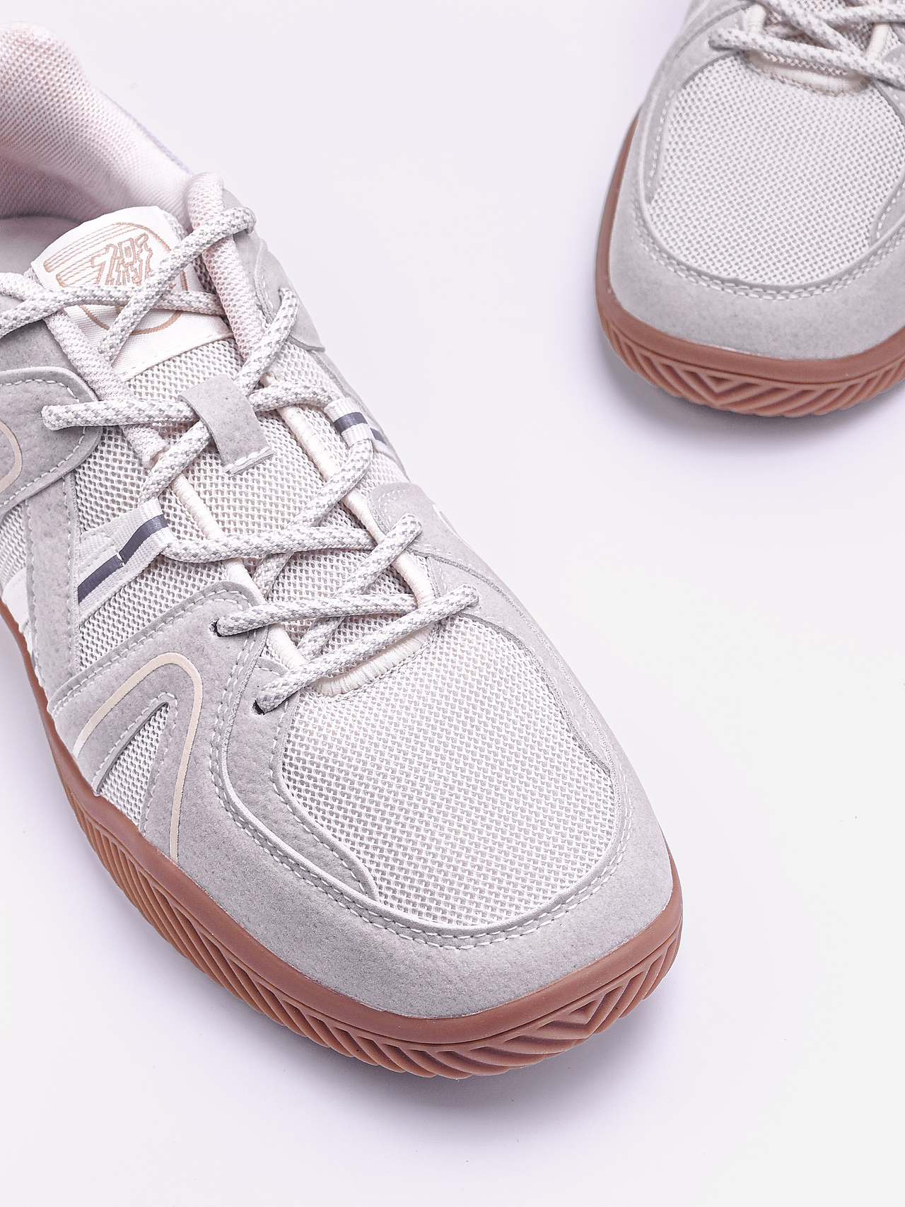 手机静物摄影练习-德训鞋（图ZMzc1NDc2NDU2） - 产品摄影 - 站酷设计师Biiin_原创素材 - 站酷ZCOOL