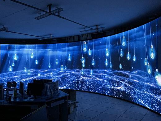 弧幕影院在应用中具备哪些展示特点