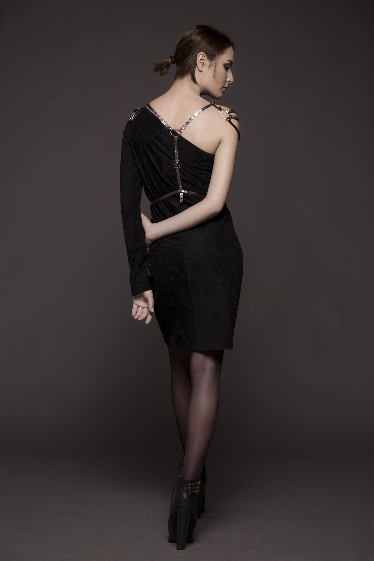 外模人像服饰图片修图