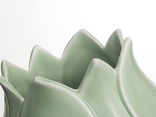 陶瓷花器（個人主頁-ZMzUxNTU0MjA=） - 產(chǎn)品攝影 - 站酷設(shè)計師pangyiwen原創(chuàng)素材 - 站酷ZCOOL