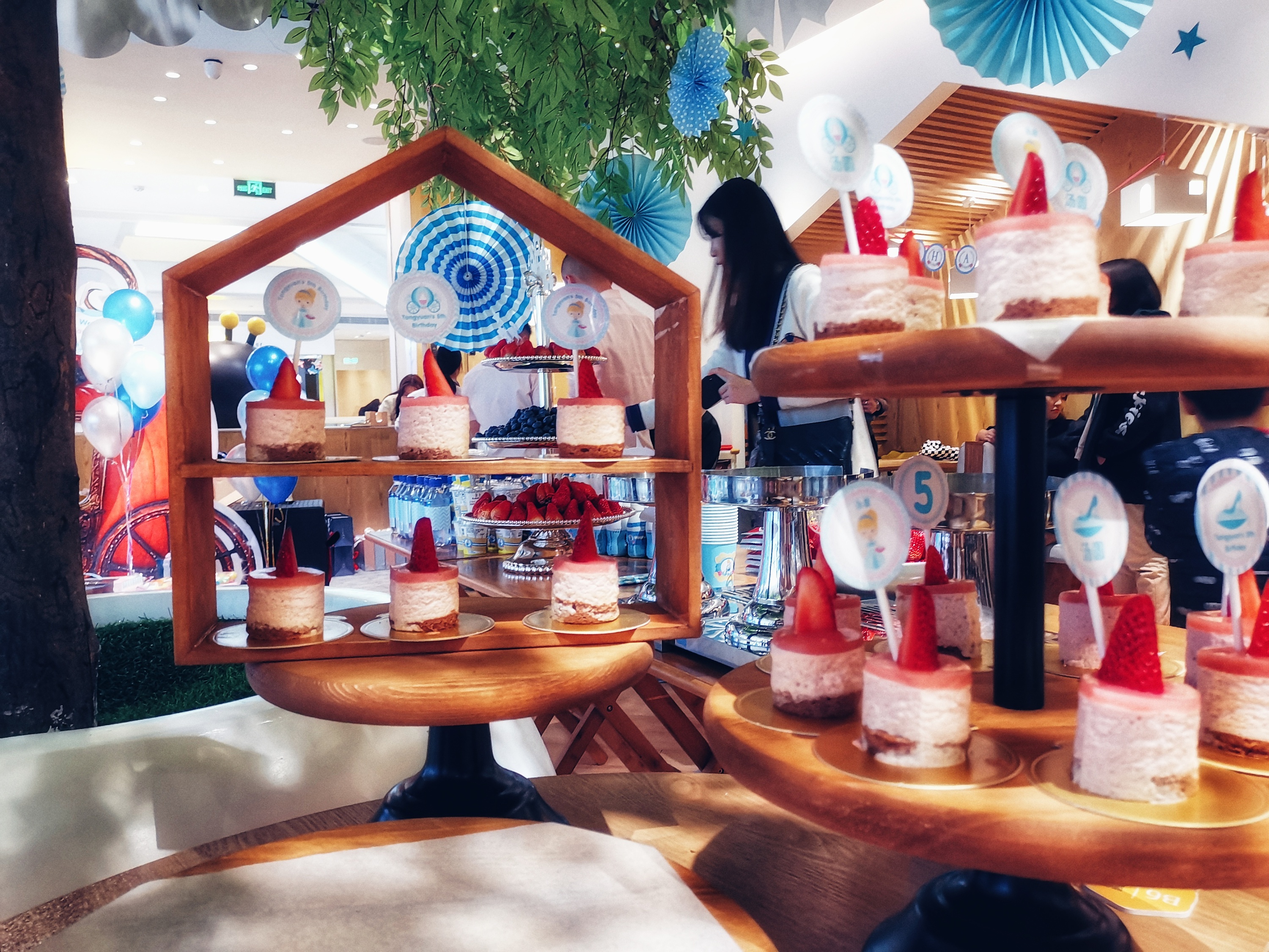 儿童生日会场景设计/布置