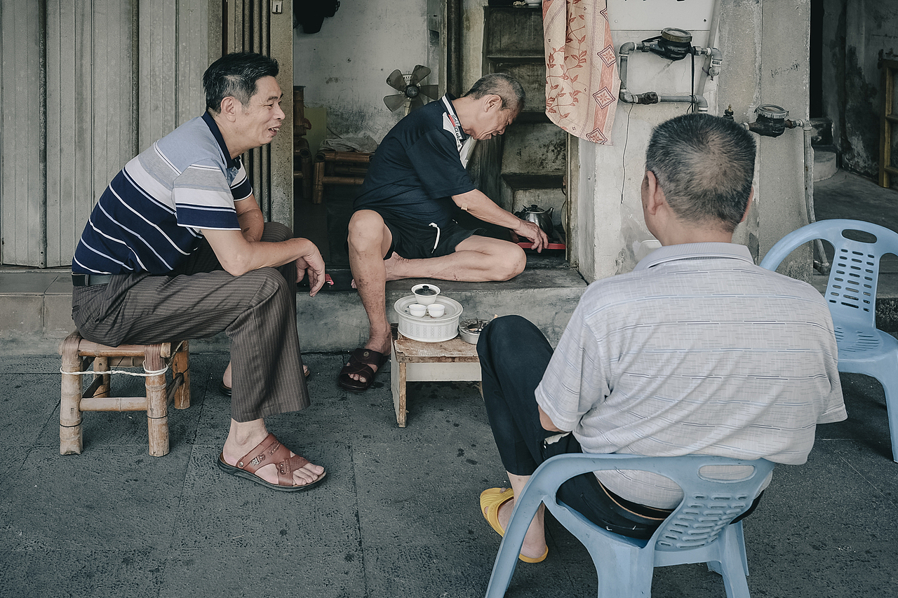 行走于市井（图ZMjM4ODAyNjk2） - 人文/纪实摄影 - 站酷设计师老炮叔叔原创素材 - 站酷ZCOOL