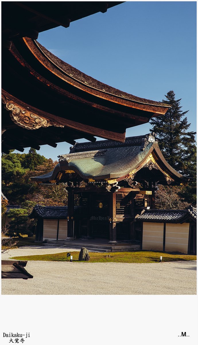 枯山水的范围相当大的大觉寺内视野相当不错,地属偏僻的缘故吧~