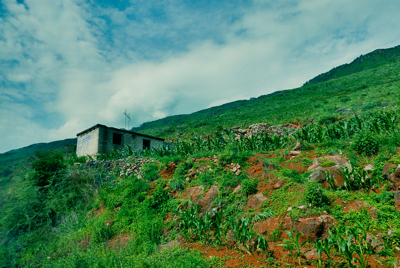 云南大山（图ZMzM2MzMxNjA=） - 风光摄影 - 站酷设计师ljkund原创素材 - 站酷ZCOOL