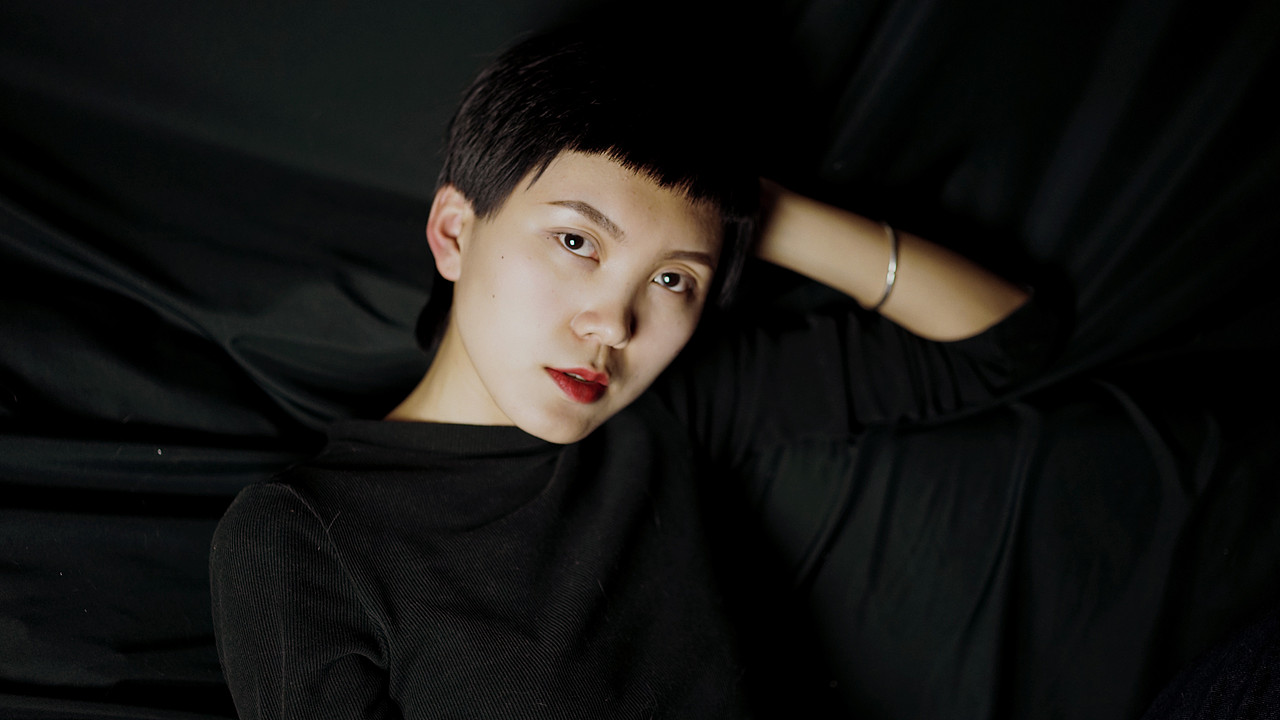 🦋（图ZMTQ3OTEwNDE2） - 人像摄影 - 站酷设计师老王_原创素材 - 站酷ZCOOL