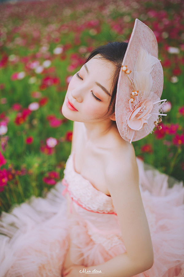 挽起彩虹的衣裳，追寻花朵的天堂（图ZODc0MzU1MDg=） - 人像摄影 - 站酷设计师敏elena原创素材 - 站酷ZCOOL