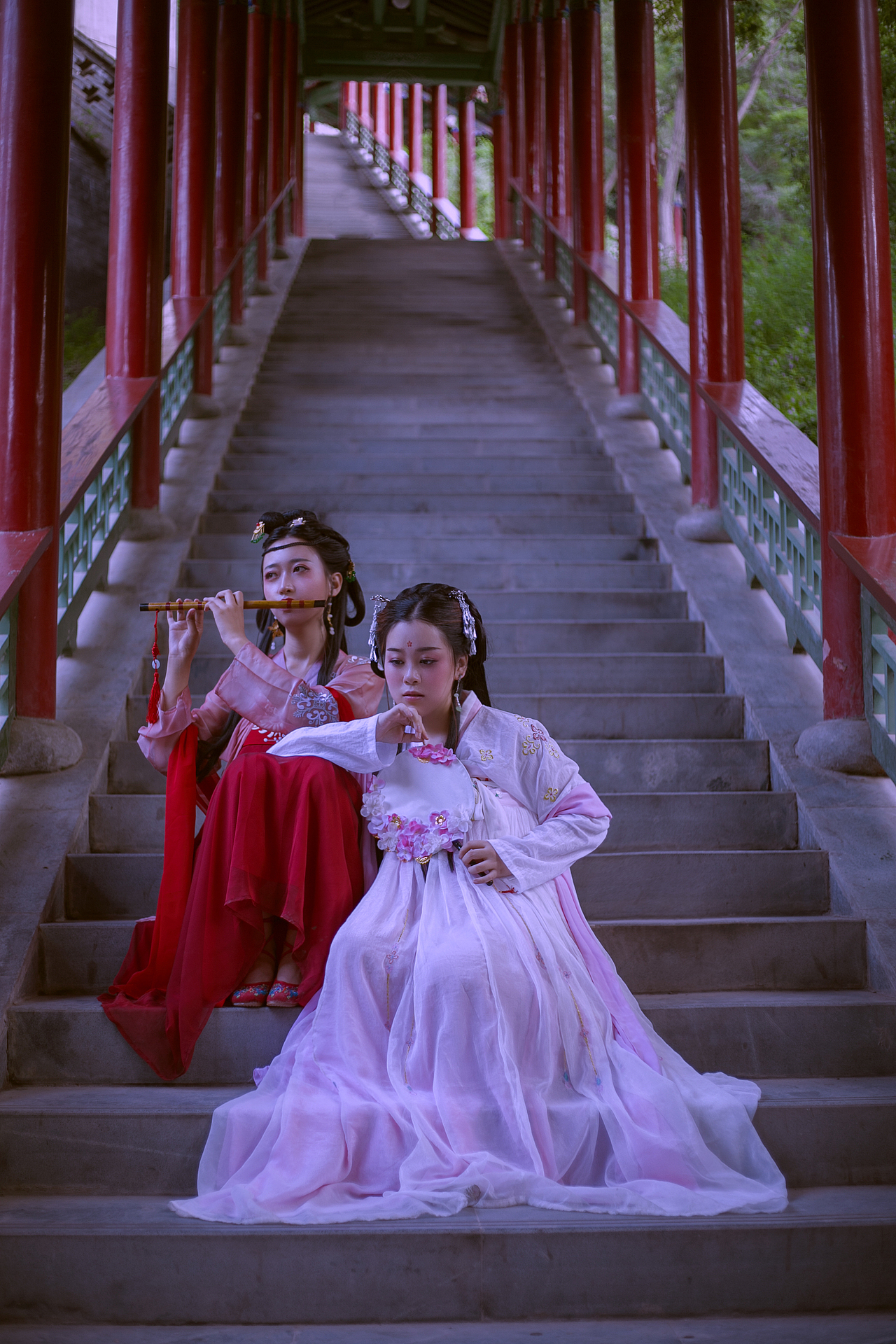 双姝并蒂（图ZMTQzNzQyODEy） - 人像摄影 - 站酷设计师牛霖霖原创素材 - 站酷ZCOOL