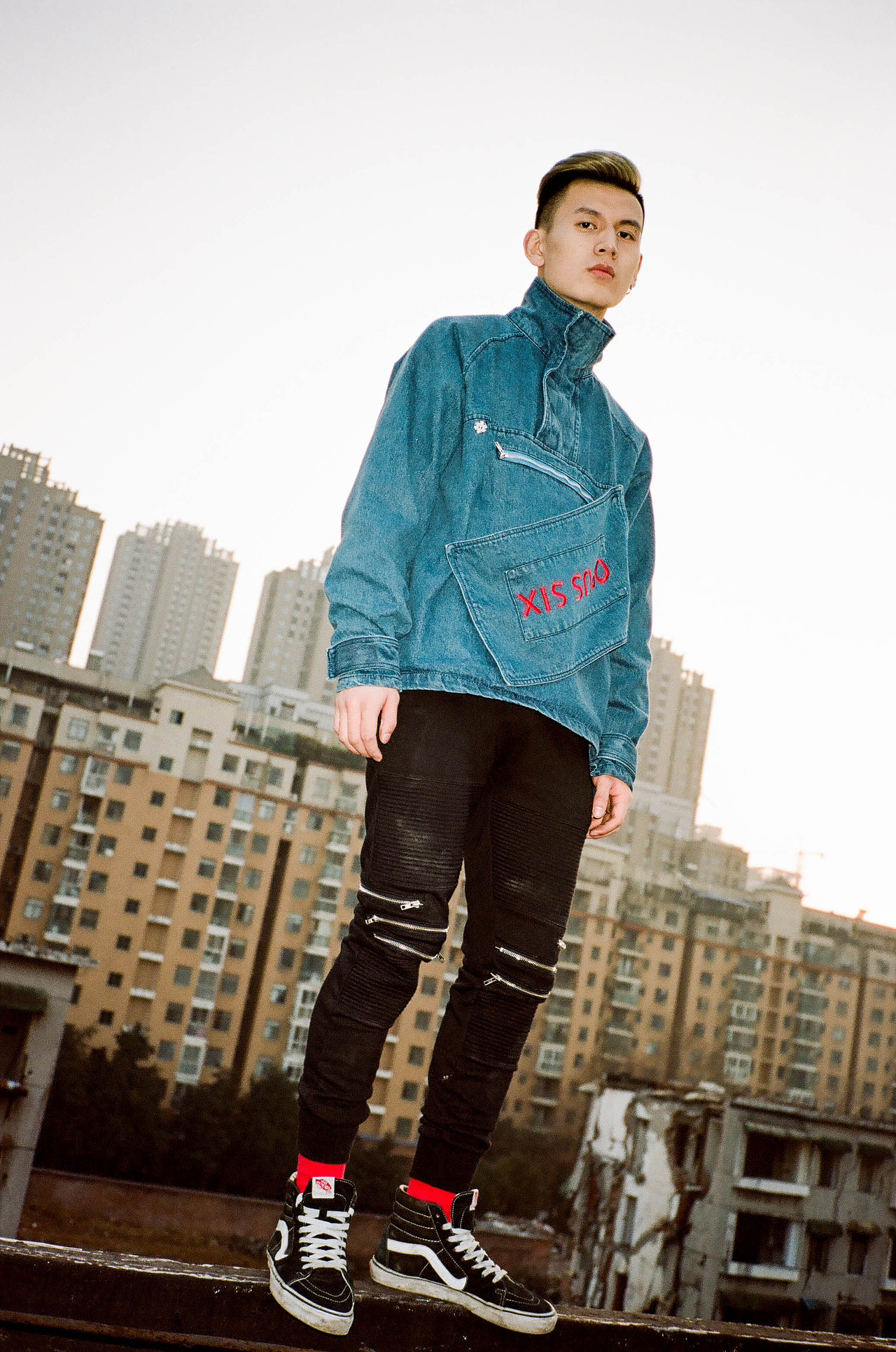 一路向「下」（图ZNjc4MDQ1NzI=） - 人像摄影 - 站酷设计师丁典原创素材 - 站酷ZCOOL