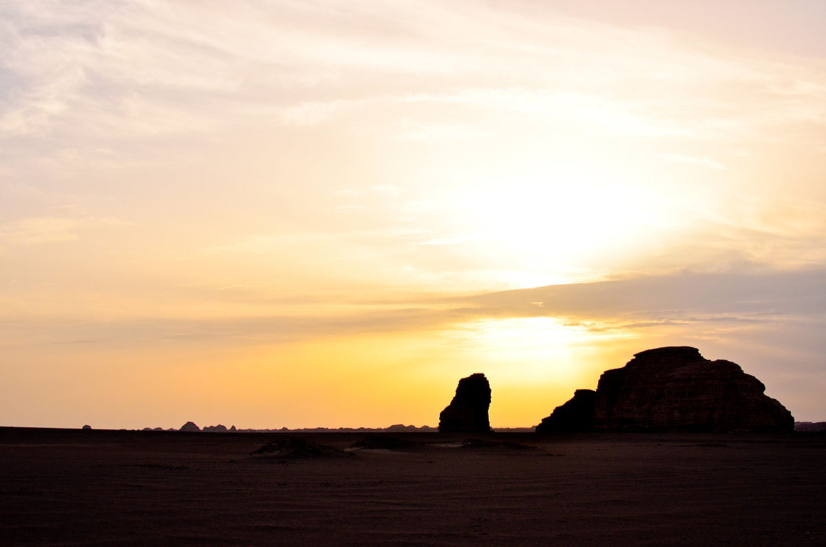 12年6月，兰州-嘉峪关-敦煌-西安（图ZNzI3MjQ4NA==） - 风光摄影 - 站酷设计师blue_hermit原创素材 - 站酷ZCOOL