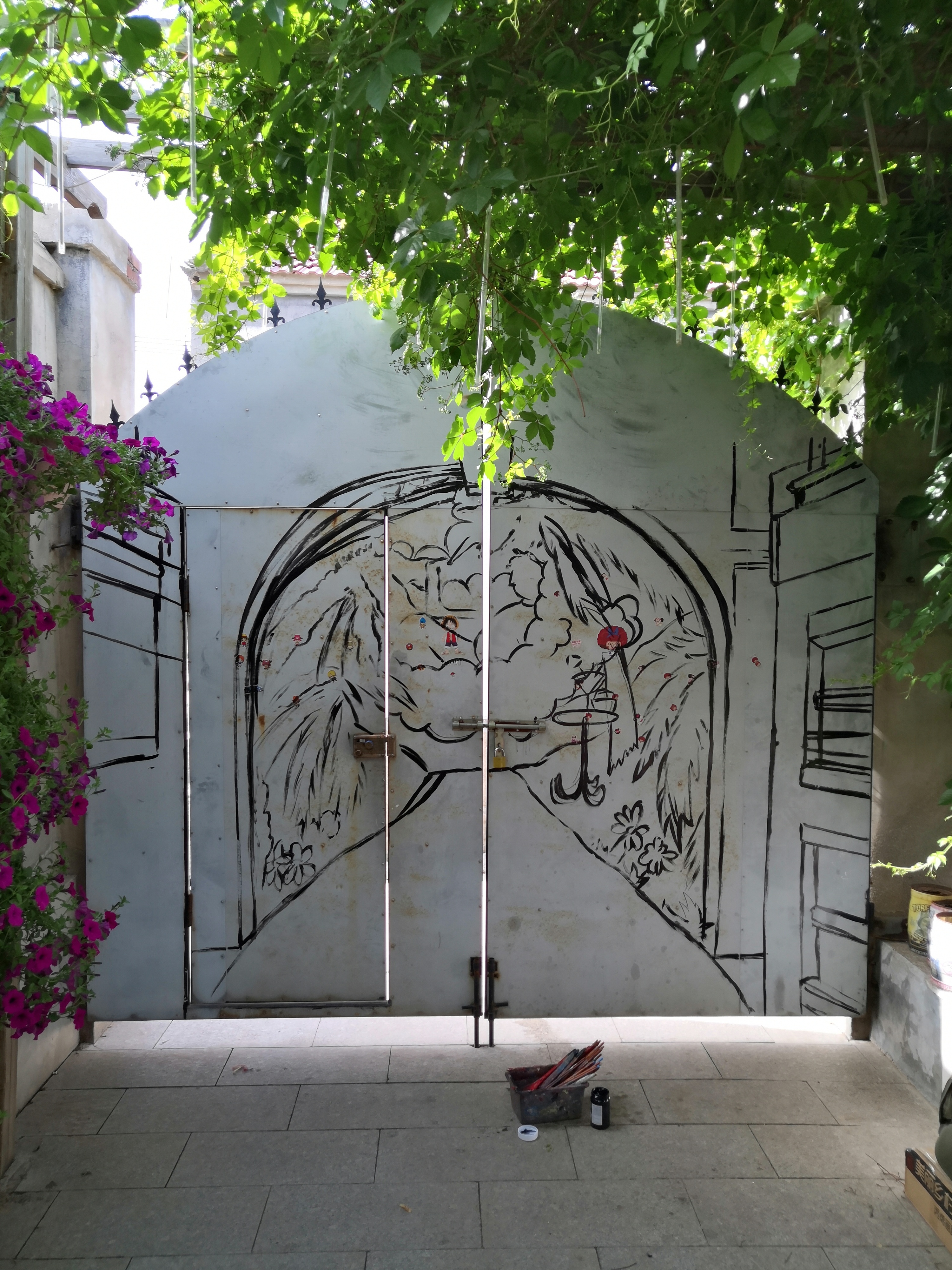 小院儿铁门彩绘