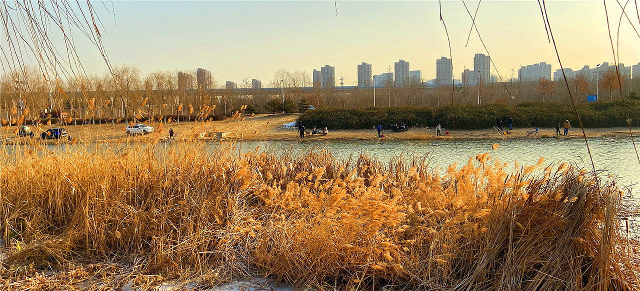 刘勇良手机纪实摄影：闲来垂钓碧溪上（图ZMTkxNjAyMDQ0） - 人文/纪实摄影 - 站酷设计师刘勇良意创书设原创素材 - 站酷ZCOOL