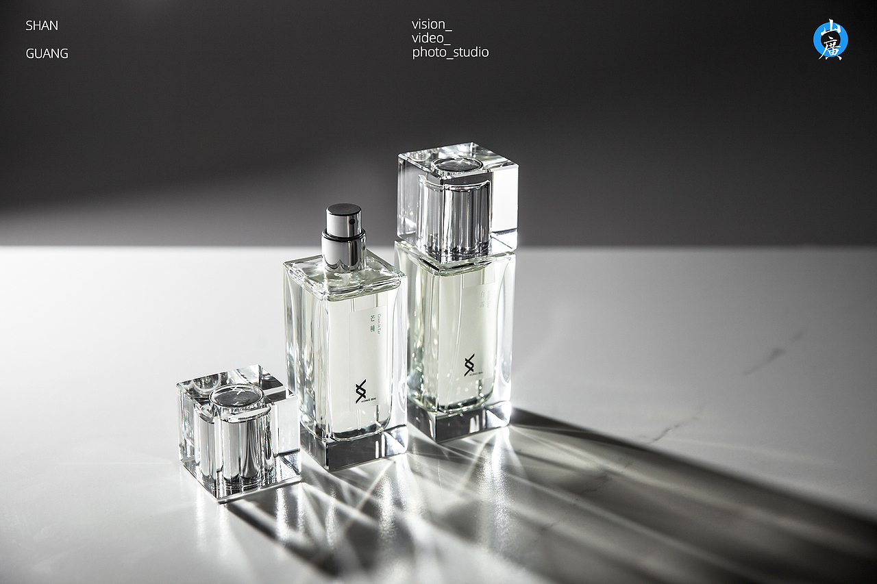 空白香水｜案例展示（图ZMjUyNTYwOTky） - 产品摄影 - 站酷设计师摄影师梓俨原创素材 - 站酷ZCOOL
