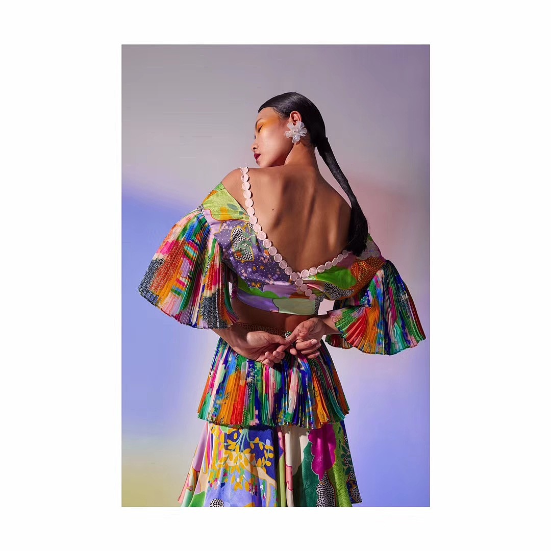 商业服装拍摄《向日花》