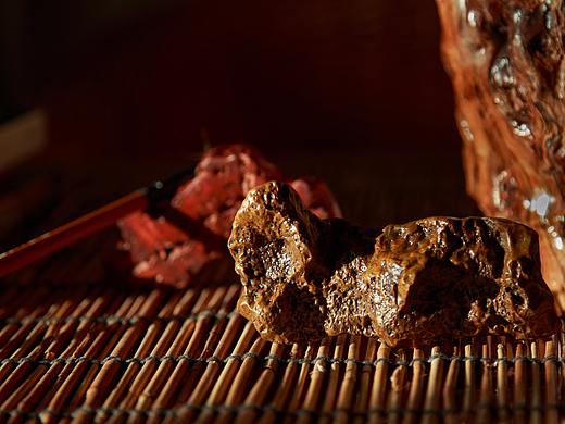 木与石,笔山的不同演绎