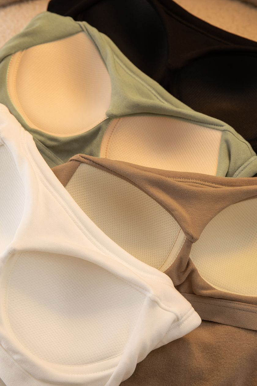 电商图片拍摄 服装平铺 服装摆拍 创意拍摄（图ZMzU0MjI0MTY4） - 产品摄影 - 站酷设计师香蕉视觉Banana原创素材 - 站酷ZCOOL