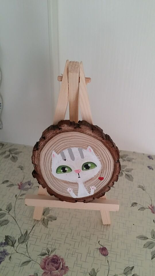 一些创作的手绘包包和装饰木片