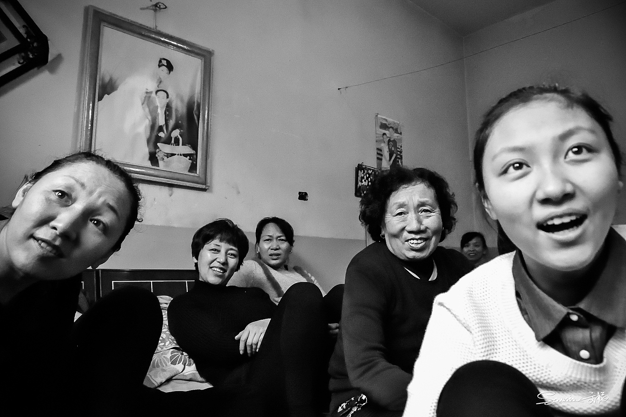 【过年那几天】陪伴是最长情的告白（图ZNDIzNTYzNDg=） - 人文/纪实摄影 - 站酷设计师丶三叔原创素材 - 站酷ZCOOL