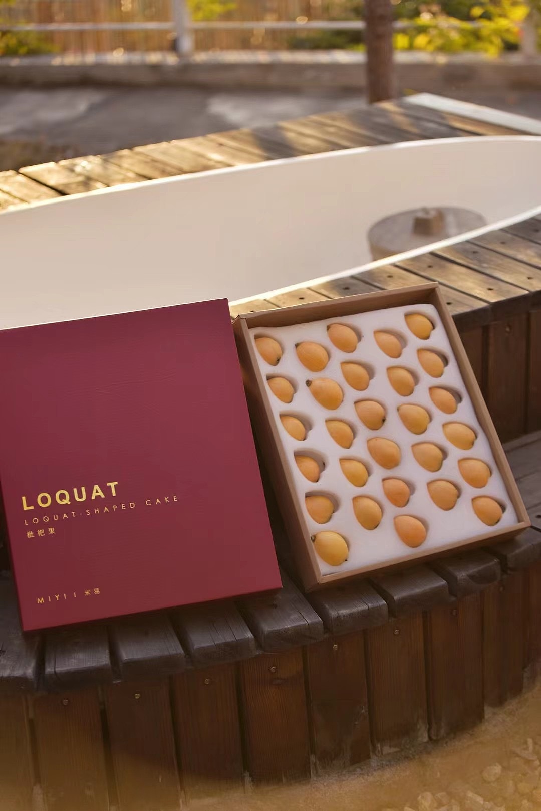 原创:轻奢水果(枇杷)包装设计