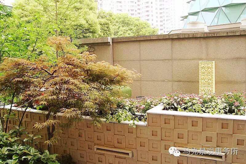 露台设计简欧花园还有高尔夫球赛哦（图ZMzgzNDg2MTY=） - 景观设计 - 站酷设计师花园设计师马克原创素材 - 站酷ZCOOL