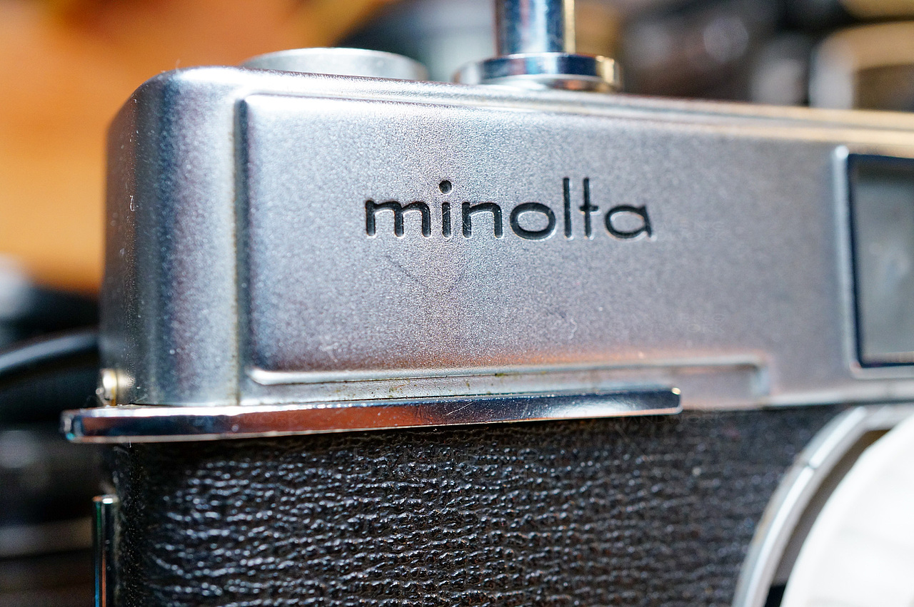 美能达HI-MATIC 7胶片旁轴相机魔改装饰台灯