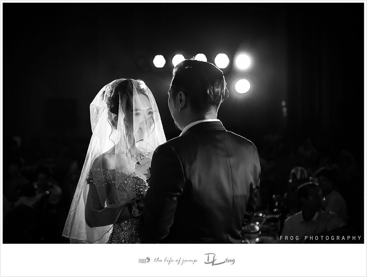 青蛙婚礼跟拍-结婚就要那么嗨！（图ZNDI5NTY1NTY=） - 人像摄影 - 站酷设计师青蛙婚礼摄影原创素材 - 站酷ZCOOL