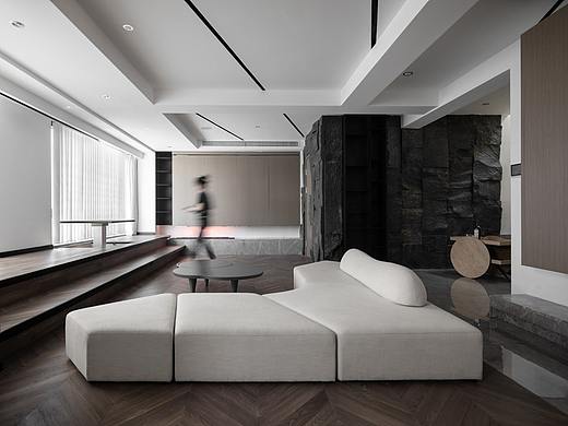 现代风智慧机能宅，简洁到没有一幅挂画