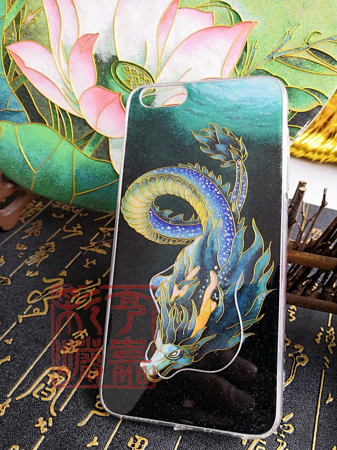 景泰蓝金丝沙画画手机壳，把艺术随时携带（图ZMTIyOTM4OTc2） - 其他手工艺 - 站酷设计师亨嘉彩岩画原创素材 - 站酷ZCOOL