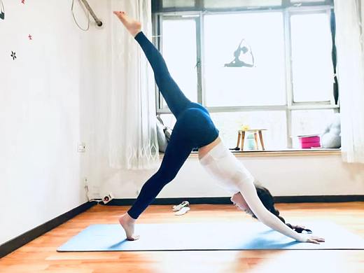 瑜伽如同一面镜子，由内向外看自己