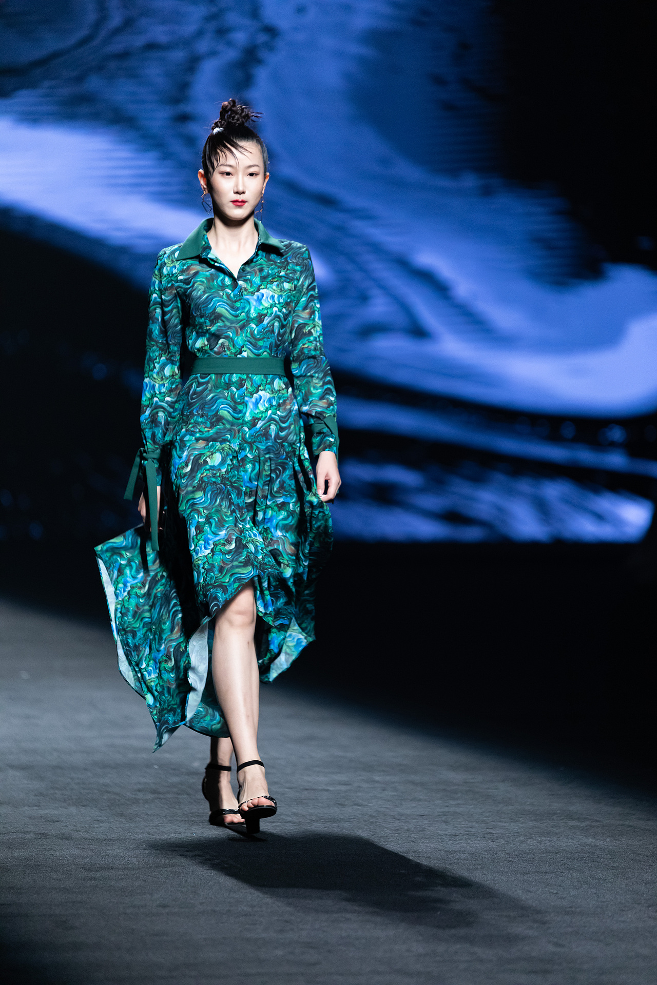 2021广东时装周：若水I NUI CHOICE 女哲.彭佩宜（图ZMjc2NjY4OTQw） - 时尚/艺术摄影 - 站酷设计师小S视觉原创素材 - 站酷ZCOOL