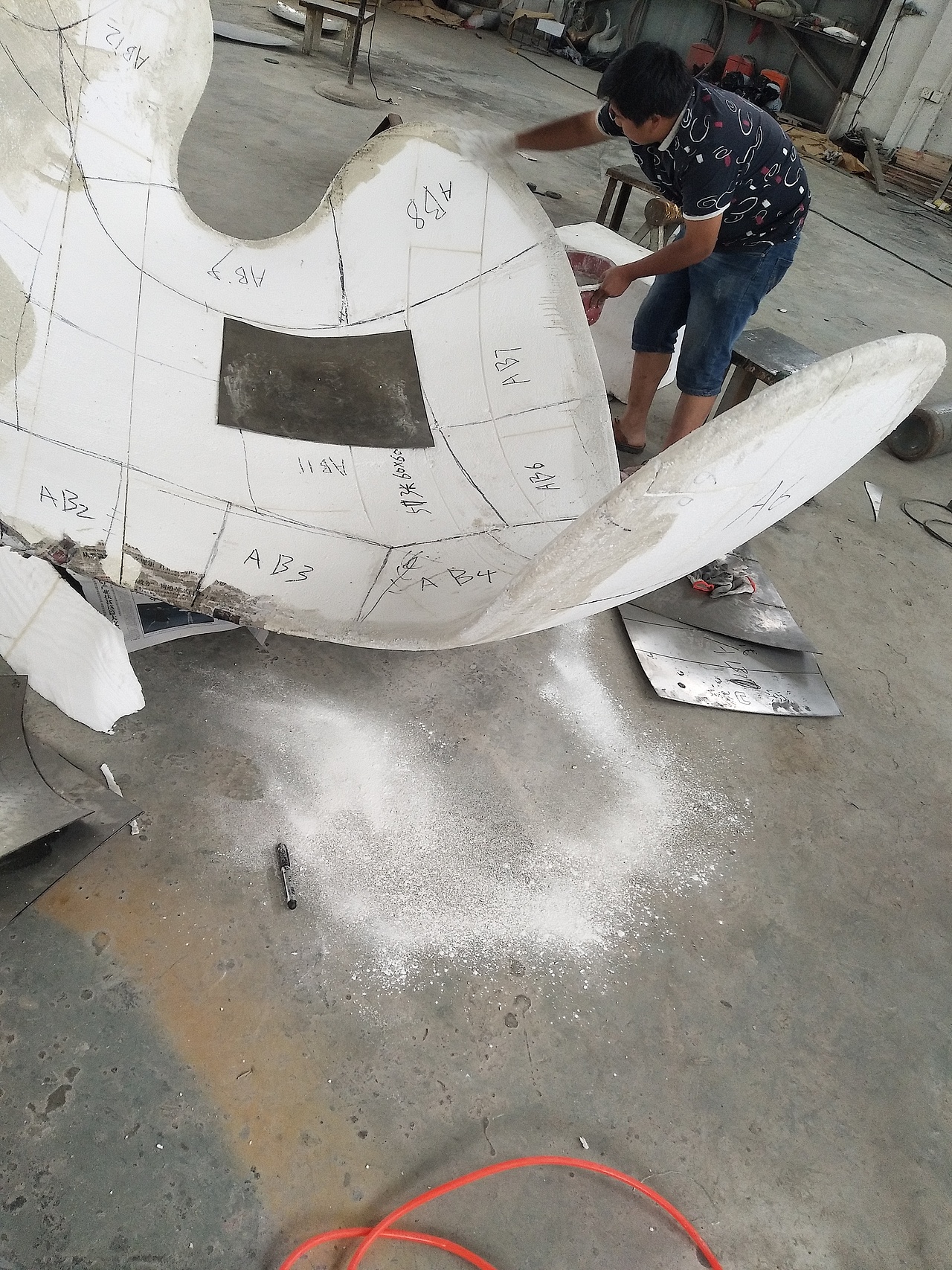 不锈钢镜面锻造全程记录（图ZMTg4MDMzNTAw） - 雕塑 - 站酷设计师上海艺将仁雕塑原创素材 - 站酷ZCOOL