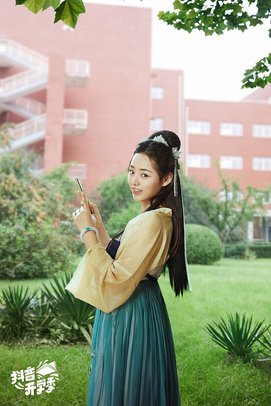 #我在抖音 选修世界 平面广告摄影（图ZMjIzNTgwMzg4） - 人像摄影 - 站酷设计师蛊师原创素材 - 站酷ZCOOL