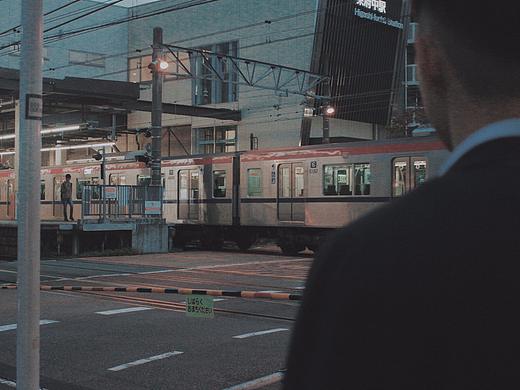暫く　お待ちください